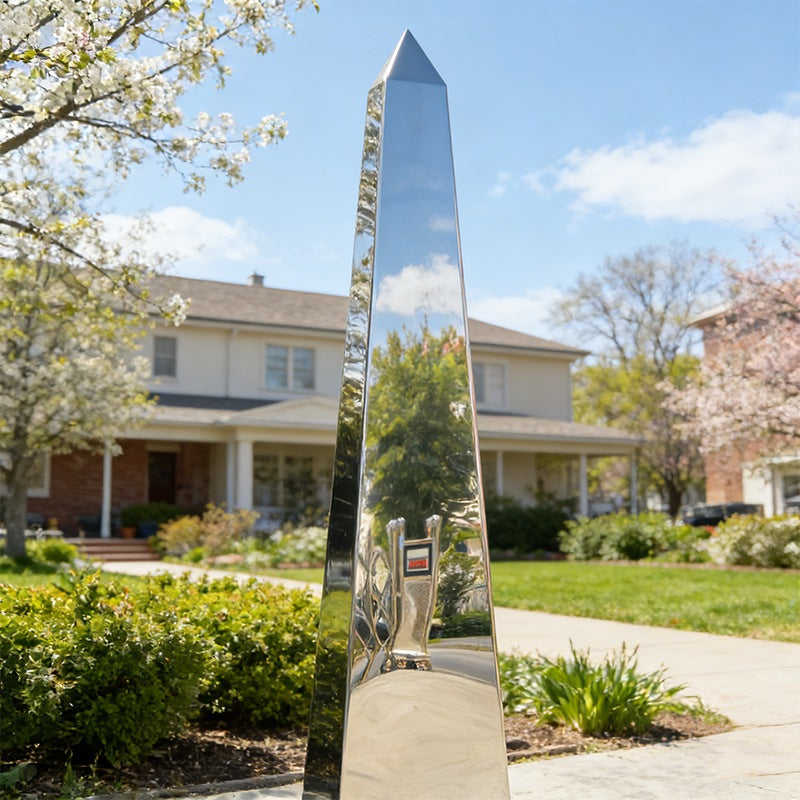 obelisk sculpture