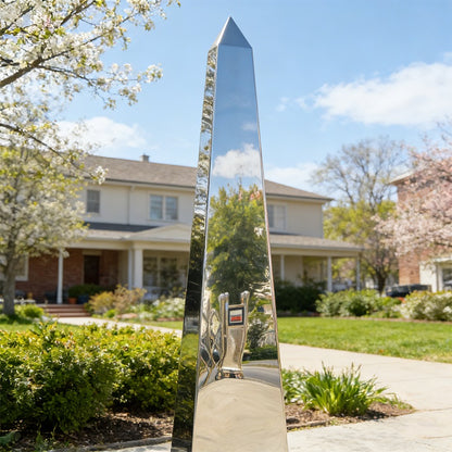 obelisk sculpture